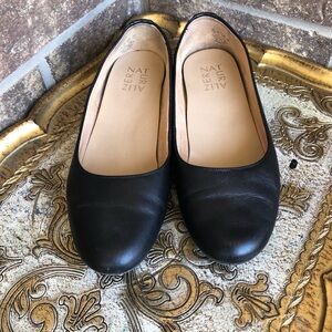 Naturalizer Classic Black Leather Flats